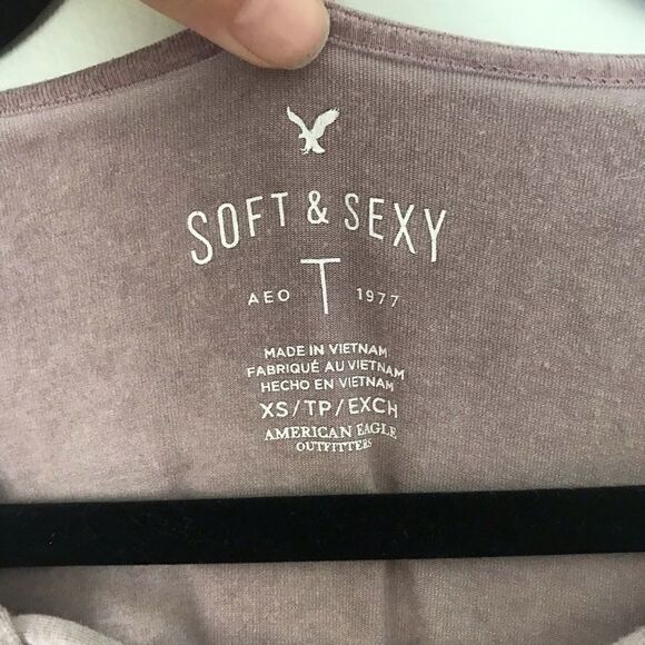 American Eagle Soft & Sexy lace trimmed tee shirt - Picture 5 of 6